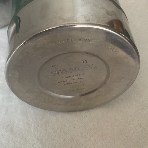 Stanley Classic Green and Silver Vacuum Bottle - Picture 4 of 4